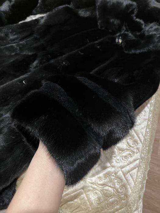 Продам норковую шубу 44-46-48 рр