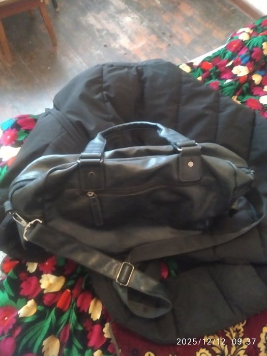 Продается сумка мужская кож