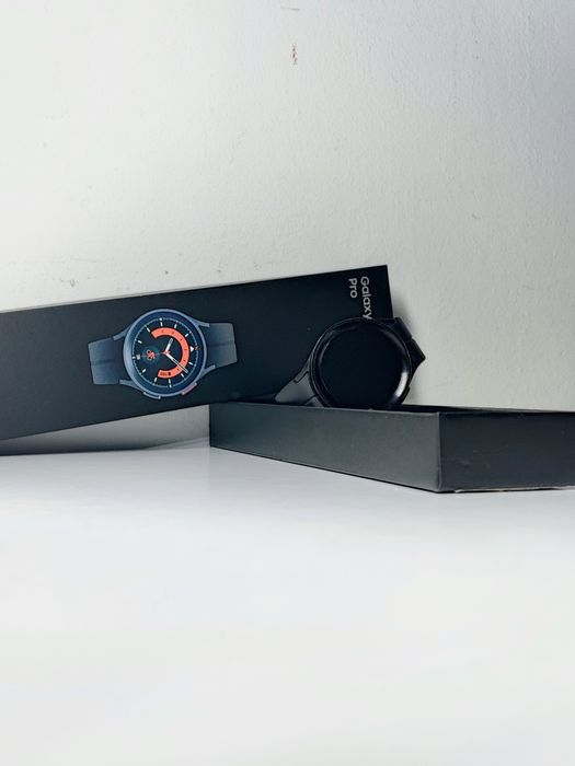 Samsung Galaxy Watch 5 Pro LTE 45mm Negru - Fullbox, Ca Nou + 3 Curele