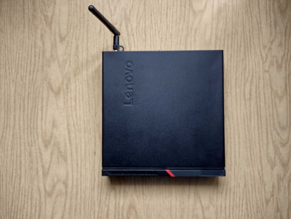 Lenovo Thinkcentre M715Q AMD Ryzen 5 Pro 2400GE