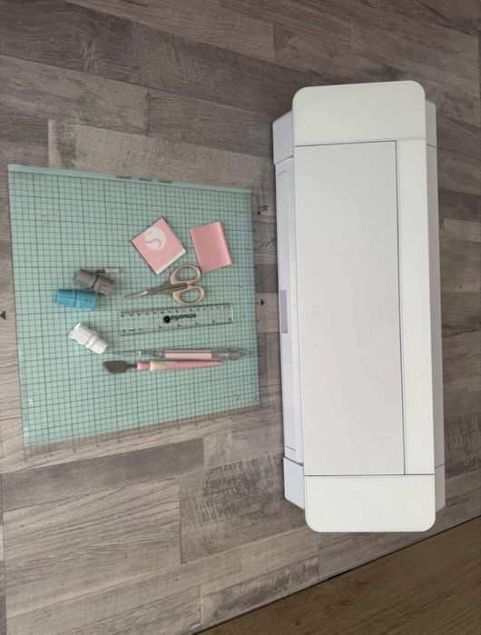 Silhouette Cameo 4 white