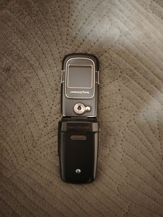 Продам Sony ericsson (лягушка)