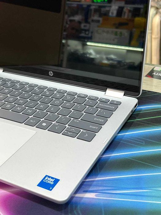 HP OMNIBOOK 5 FLIP 14-FP0023DX intel core 7 150U/16/512/14' inch IPS/