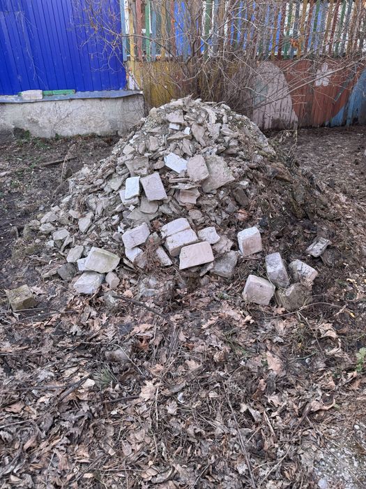 Продам белые кирпичи