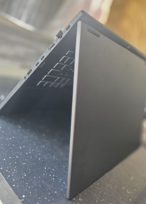 Laptop Asus TUF A18 (RTX 5060, Ryzen 7, ecran 2.5K) + garanție