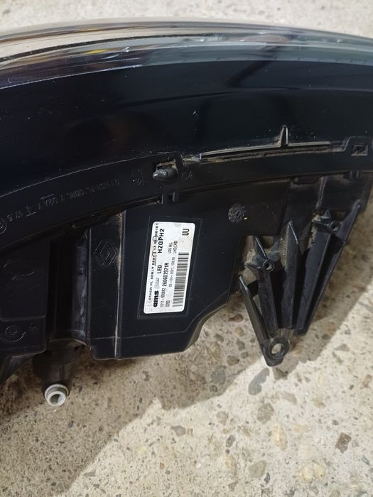 Faruri Renault Koleos facelift