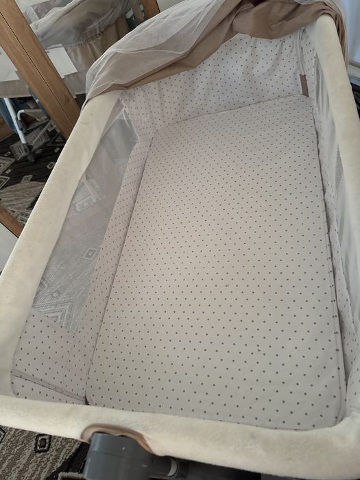 Детский манеж, кровать