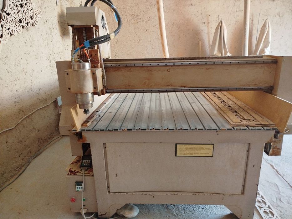 Фрезерный Ровер, Вакуум Пресс, Станок Двухпильный ва Потолок Чизмалари