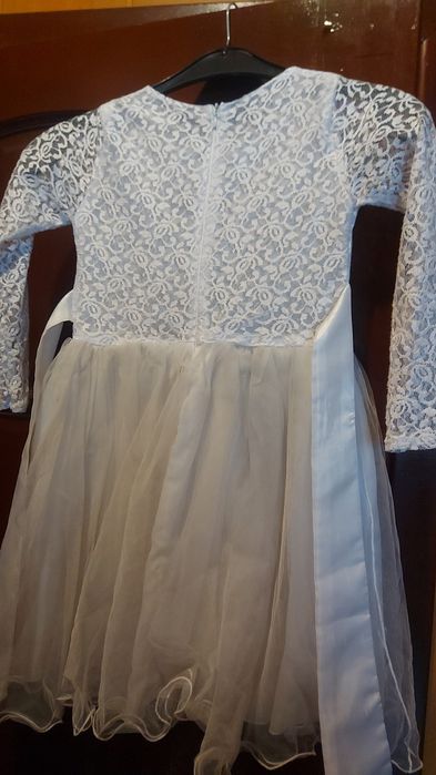 Нарядное платье на девочку