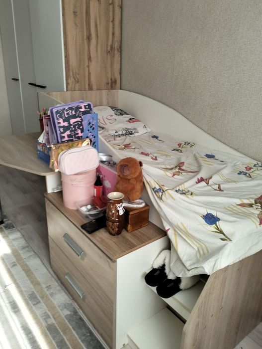 Продам кровать детскую