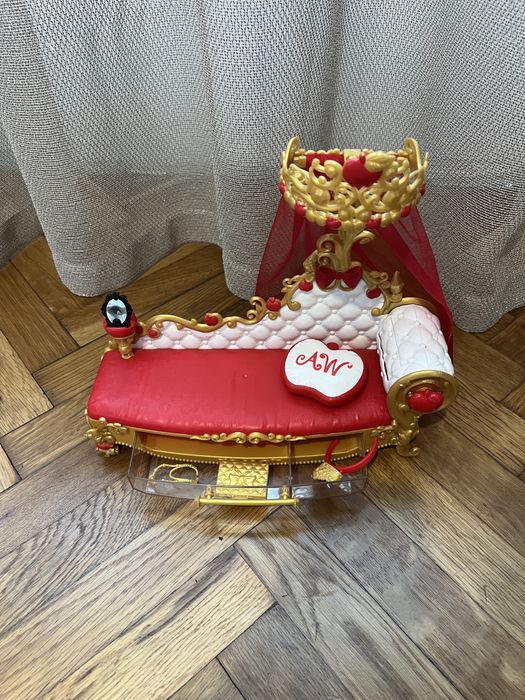 Оригинални от първа  Колекция кукли Ever after high и книжка къща