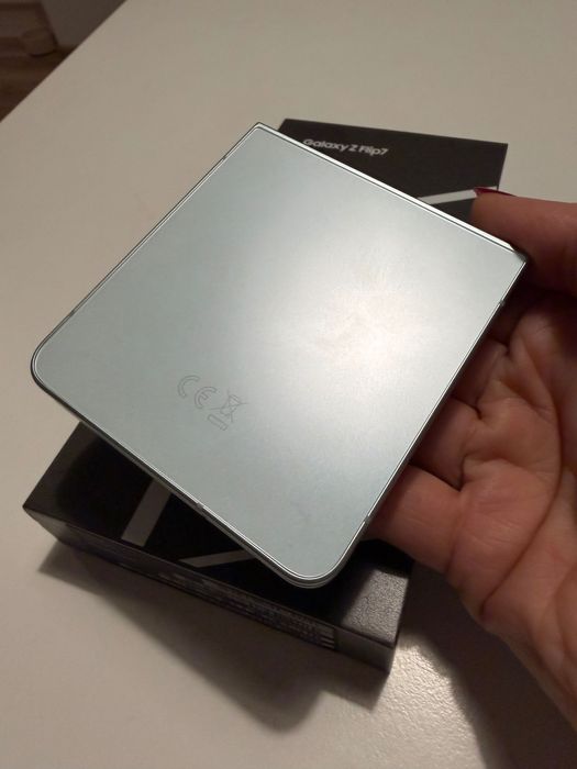 Samsung Z Flip 7 512 GB Mint