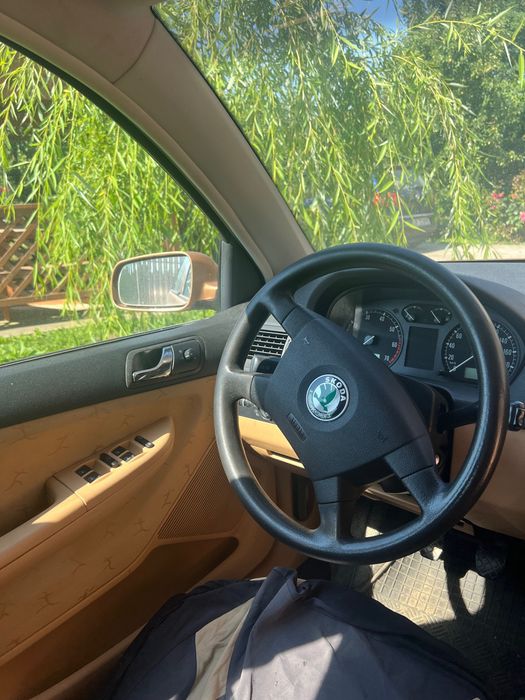 SKODA Fabia 2001 — imagine 3