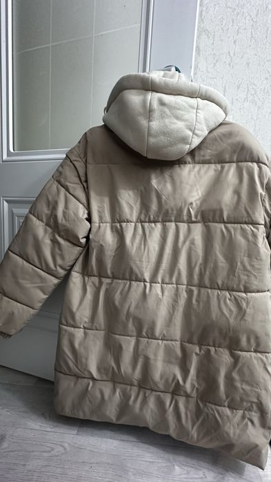 Продам куртку 3000