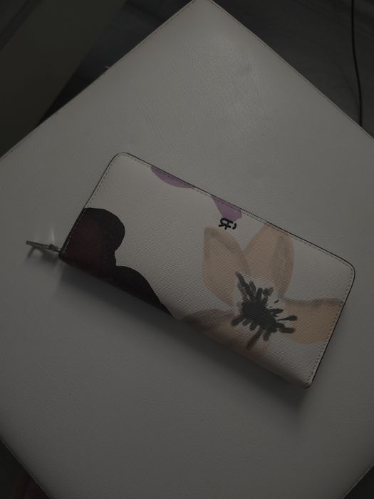 Портфейл Parfois с флорален принт