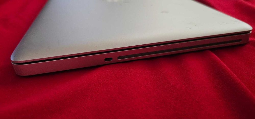 MacBook Pro 13.3'' 8GB RAM 120GB SSD Intel Core i5-Батерия 6часа! топ!