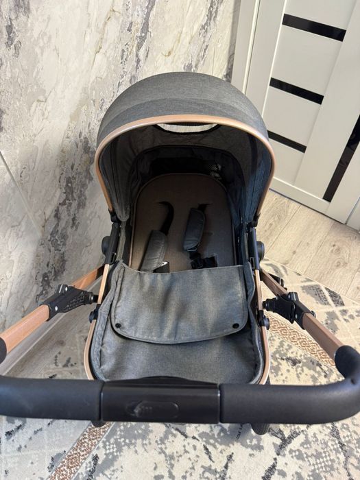 Продам детскую каляску