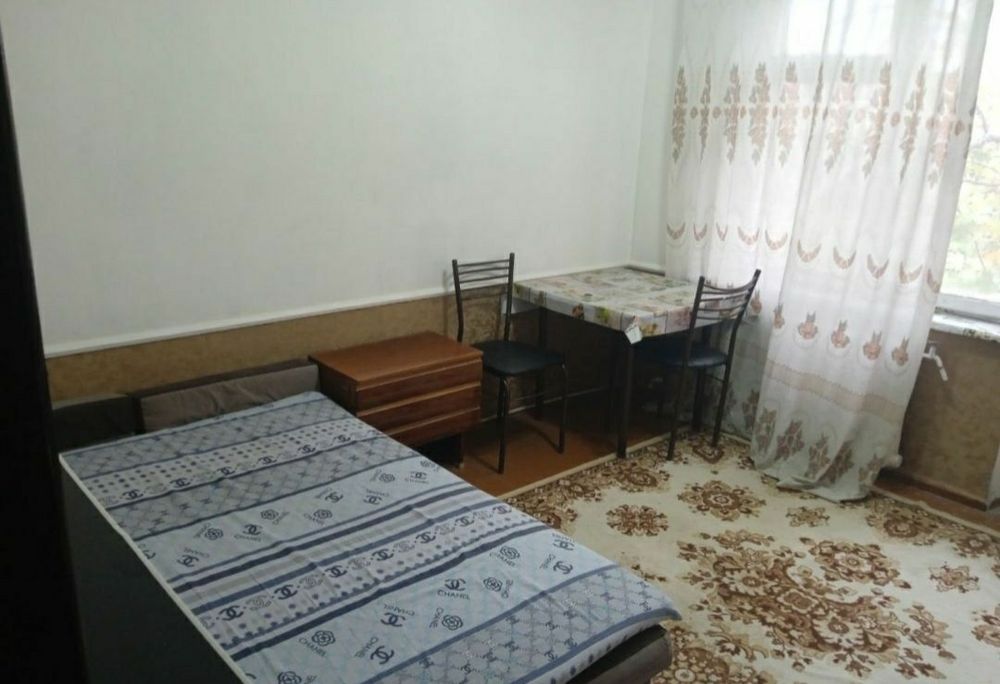 Срочно продаётся квартира 1/4/4