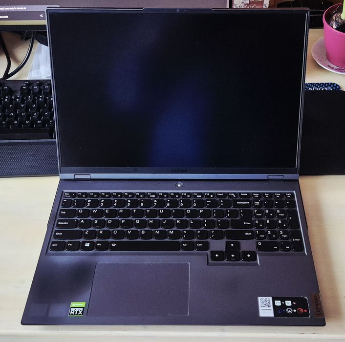 Laptop gaming Legion 5 PRO Ryzen 7 5800H RTX 3070 2K 165Hz defect