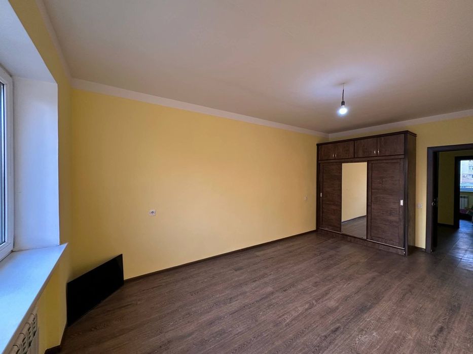 Корасув Мотридда 2каватда 3хонали квартира сотилади