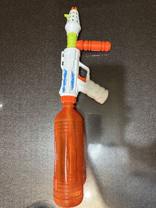 Продам водяной пистолет wave thrower
