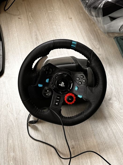 Продавам Logitech G29