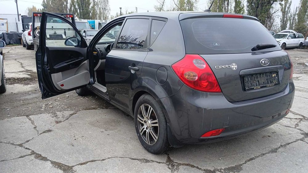 Dezmembrez Kia CEED 1.4 Benzina Din 2008 - G4FA