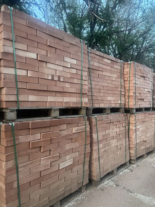 Жженый керамический кирпич