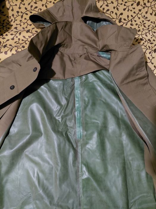 Военен плащ-дъждобран