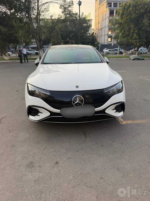 Mercedes Benz EQE500
