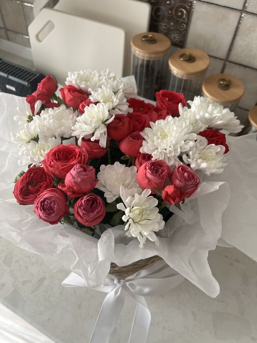 Цветы в корзиночке