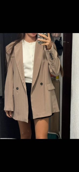 Елегантно удължено бежово сако Reserved – размер M