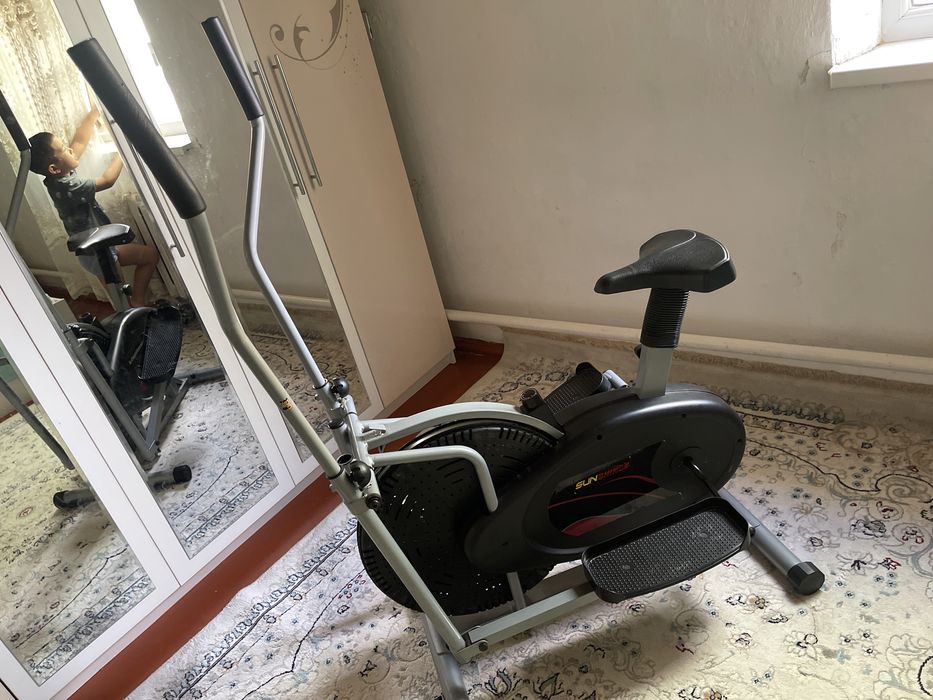 Велотренажер срочно продам