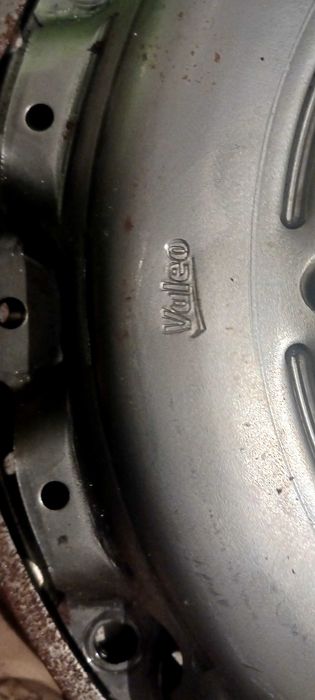 Компрект , маховик , притискателен диск и феродов диск