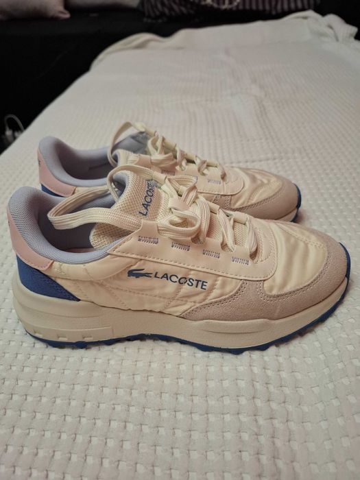 Дамски маратонки Lacoste нови