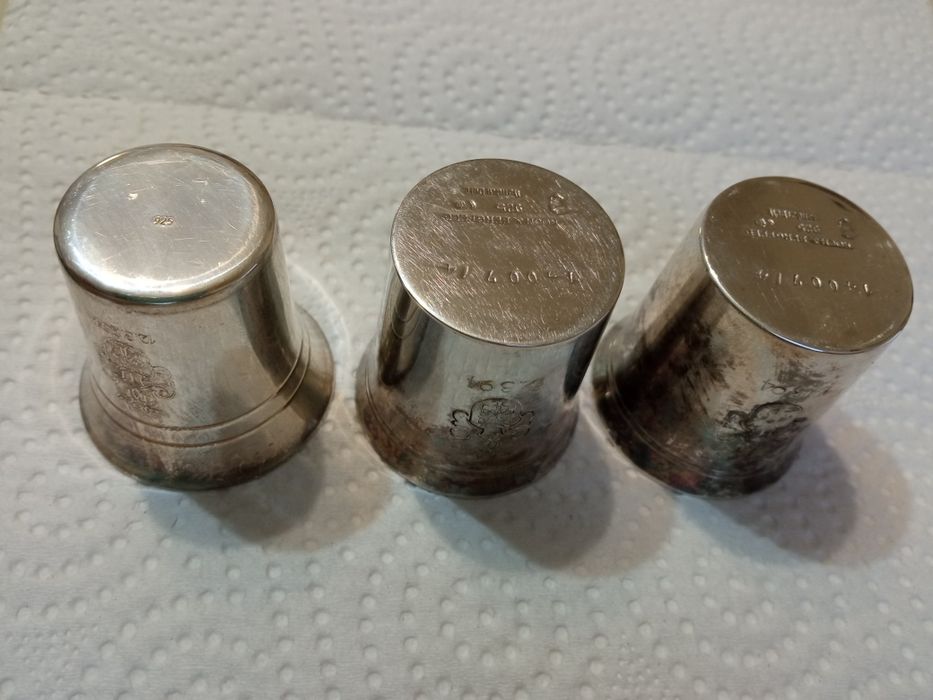 Сребърни шотове със печат-925-100 грама.