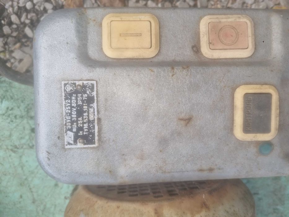 Трифазни електродвигателя от 100лв.