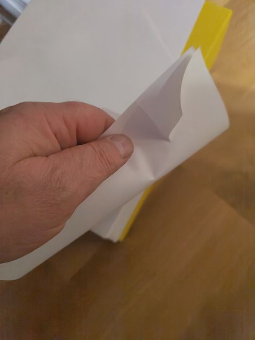 Самозалепваща хартия А4 за принтер