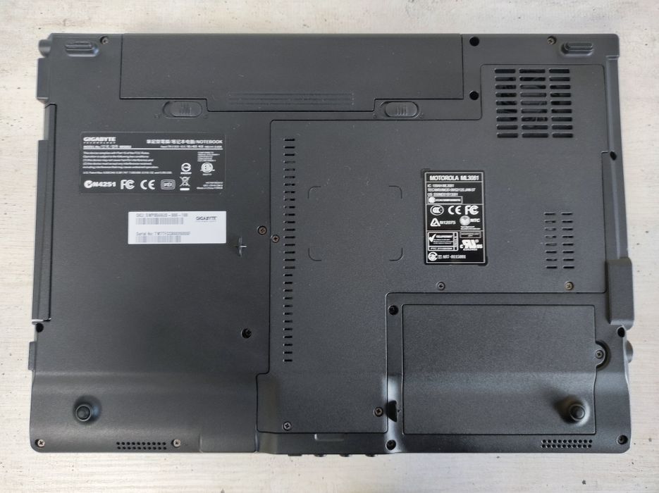 Лаптоп GIGABYTE W566U-Core Duo T5550