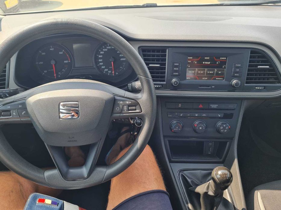 SEAT  LEON 1.6 TDI 110 c.p. an 2016 cash sau rate fixe