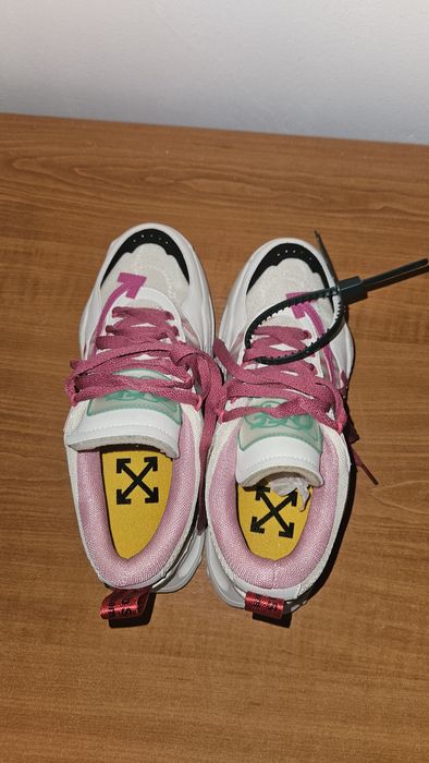 off white odsy 1000