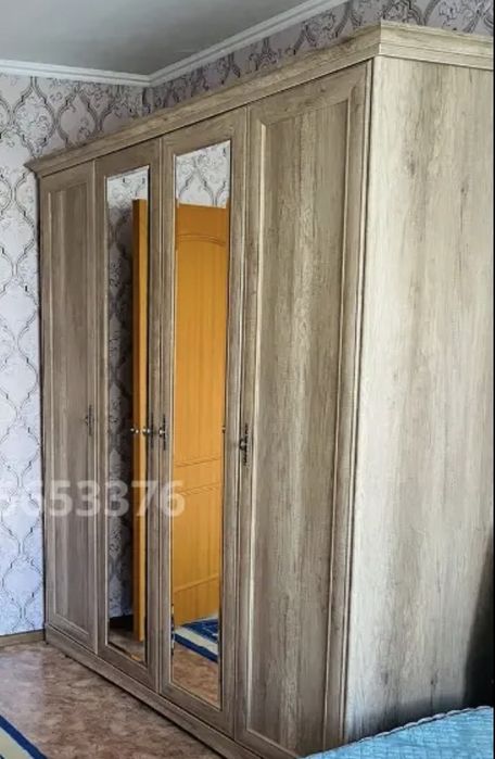 Продам спальный гарнитур в отличном состояний.