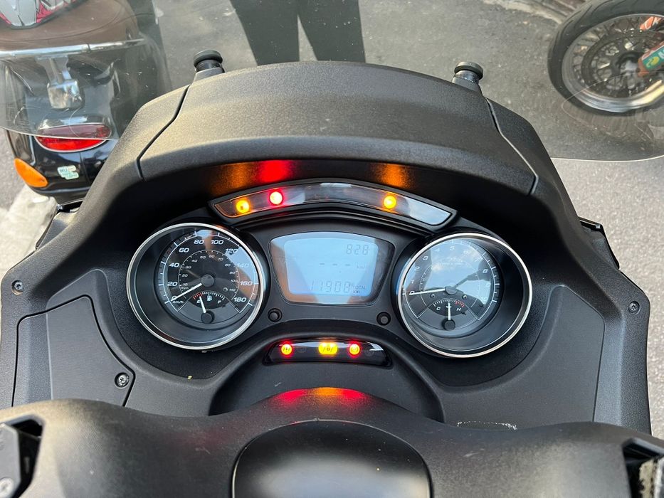 Piaggio mp3 300LT