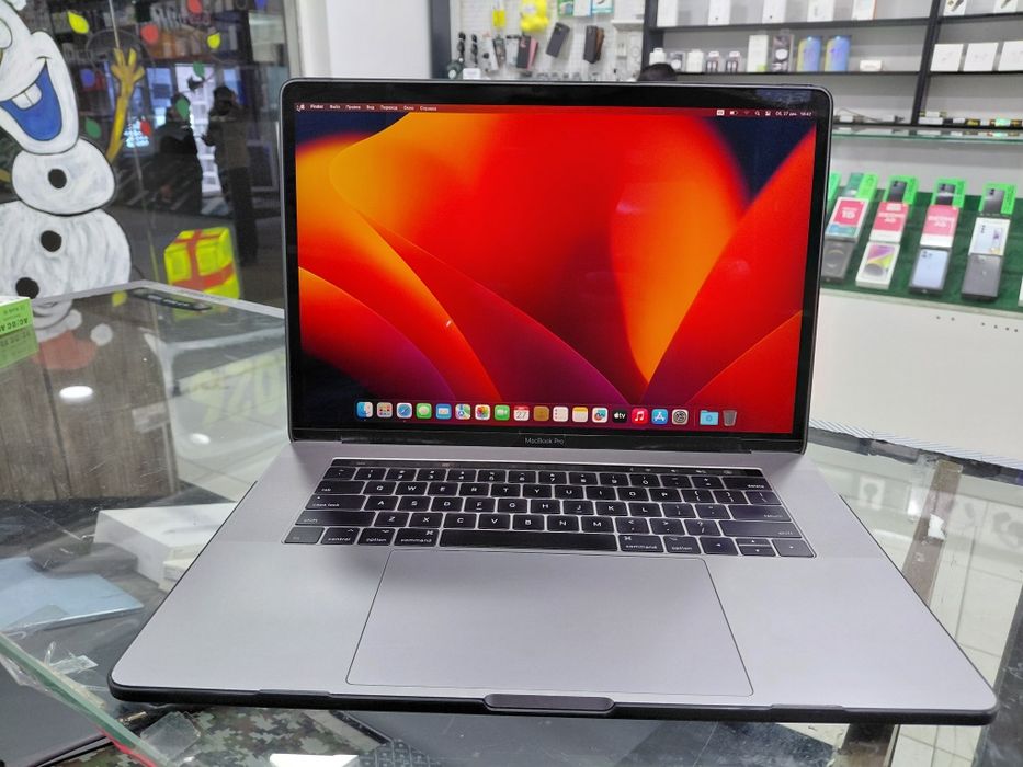 Macbook pro intel i7 radeon Pro555