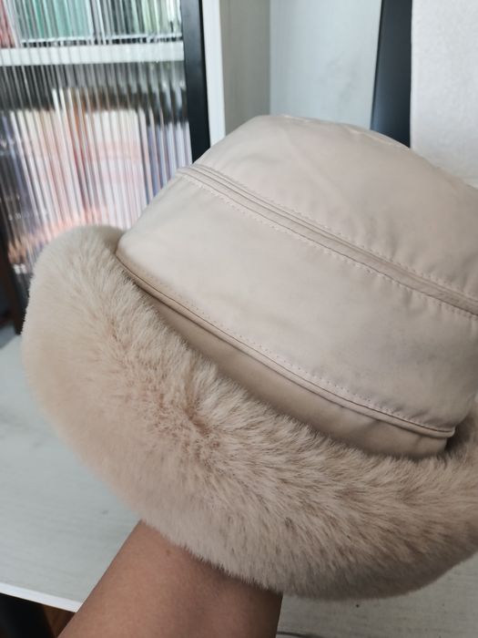 Продам зимнюю шапку б/у