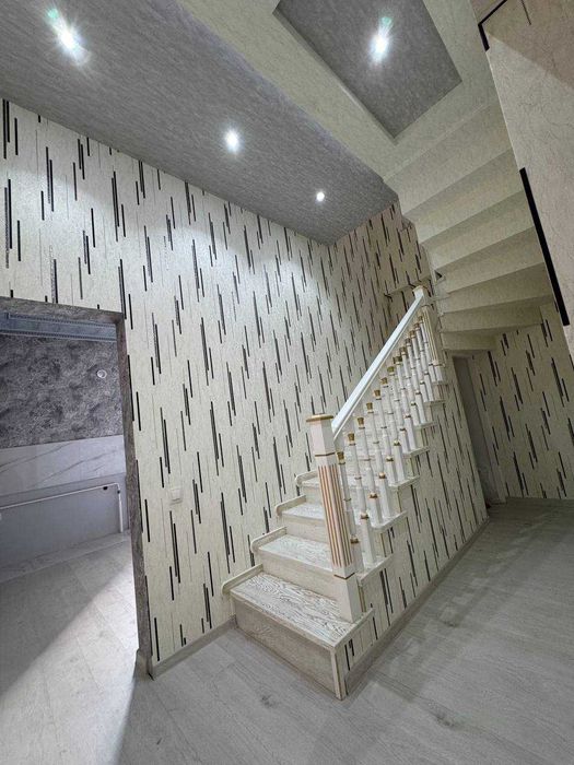 Срочно...Сергели 1 5-метрога якин 4 хона дуплекс 6+7 этаж 120квадрат