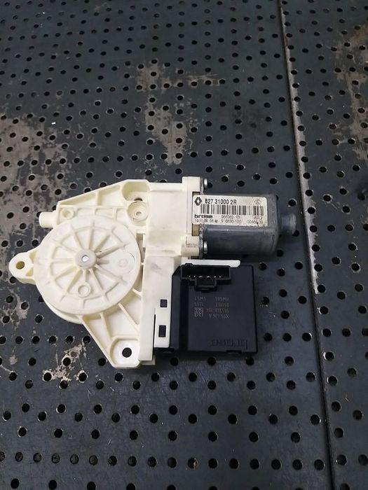 Motoras macara stanga spate renault megane 3 0130822330 827310002r 966362101 916830100