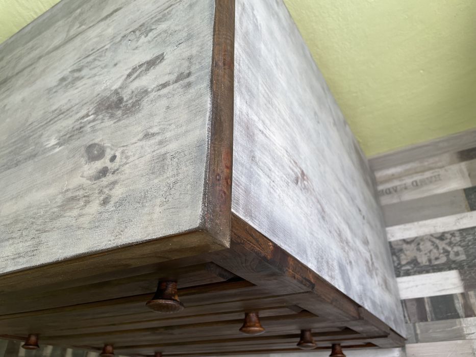 Реставриране на масивни дървени мебели