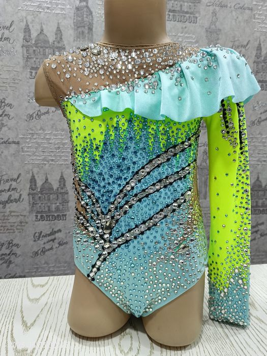 Аренда и пошив купальников для художественной гимнастики