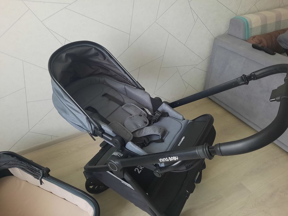 Продам коляску 2 в 1 Ining baby